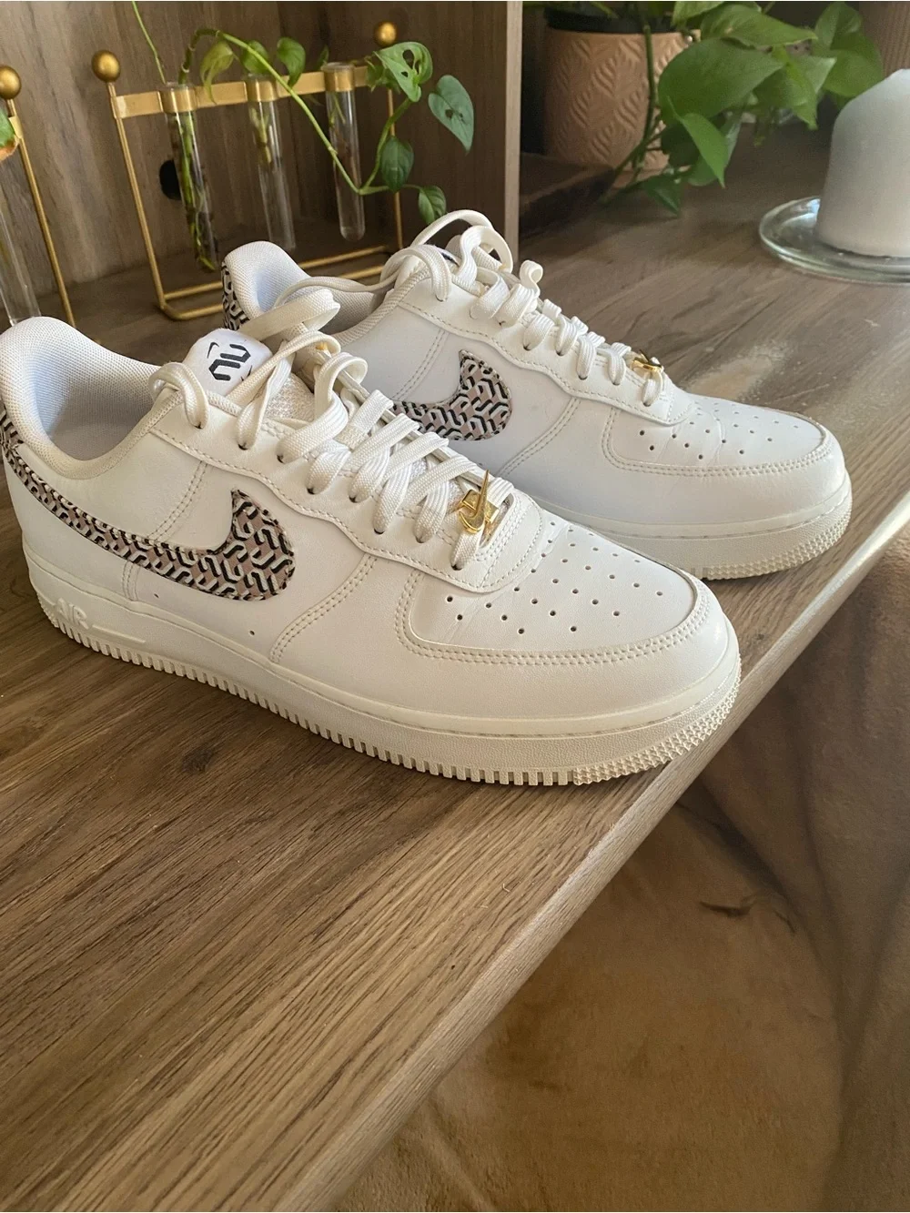 Nike Air Force 1 Low LX United in Victory White Gold DZ2709-100 Women's Sz 10